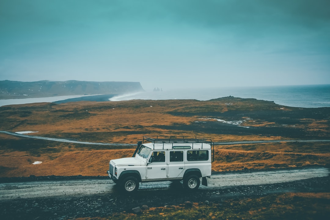 Luxury vs. Affordable Travel: Finding the Perfect Balance for Your Adventure Luxury vs. Affordable Travel: Finding the Perfect Balance for Your Adventure